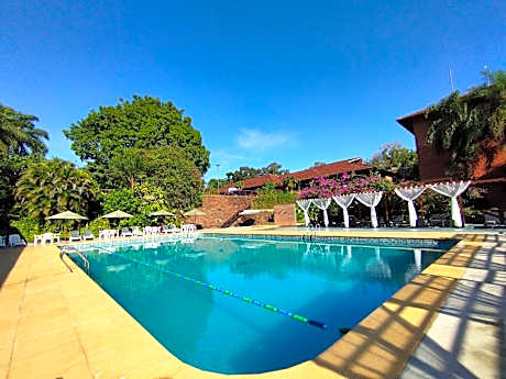 Hotel Raices Esturion