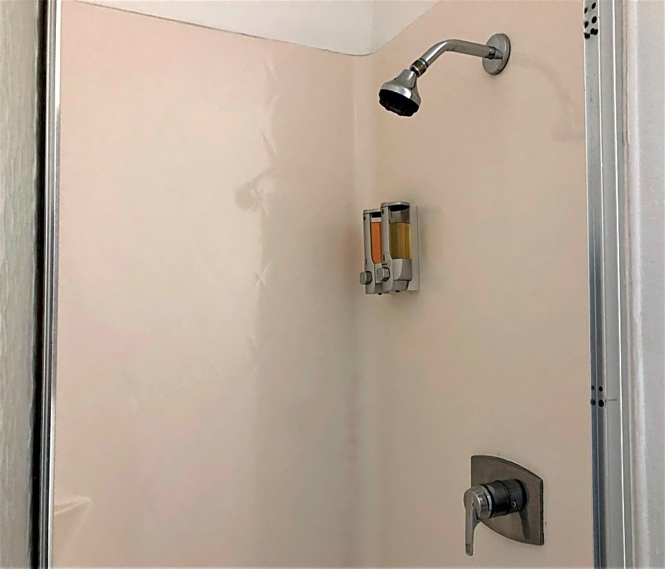 Blue Coast Inn & Suites