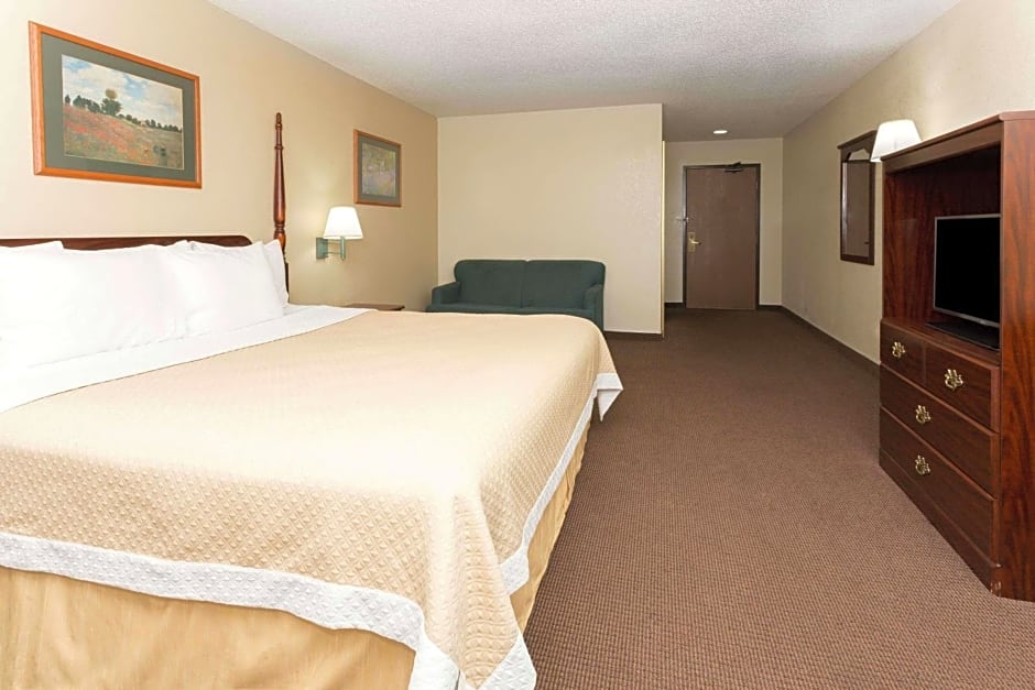 Days Inn by Wyndham Colorado Springs Airport