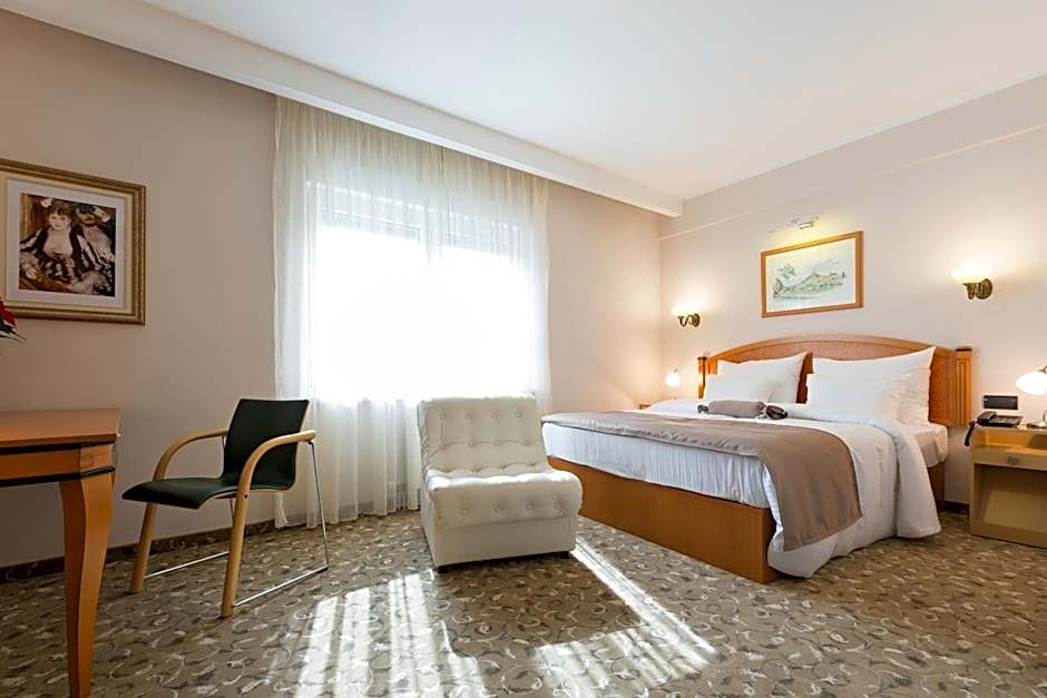 Hotel Sterling Garni