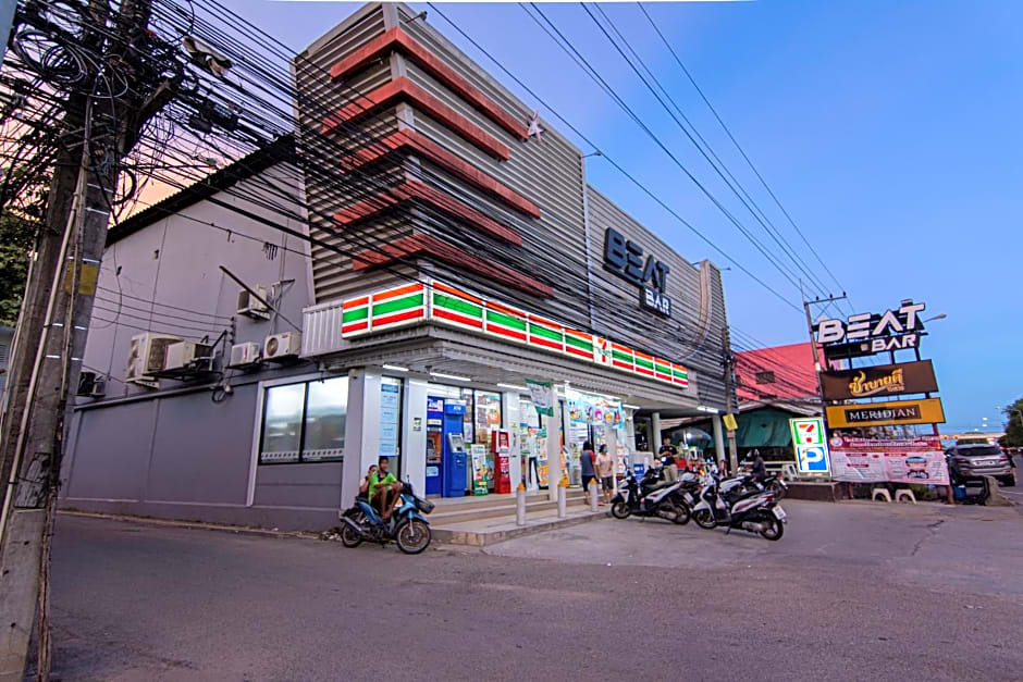 Brown Home Sattahip @ 19