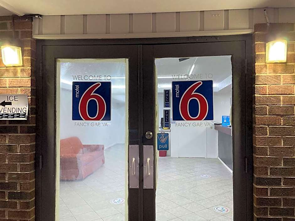 Motel 6 Fancy Gap VA