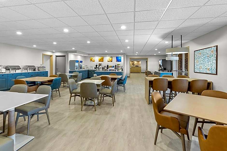 Comfort Suites Hotel and Conference Center