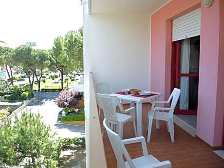 Renewed two-roomed flat with swimming pool