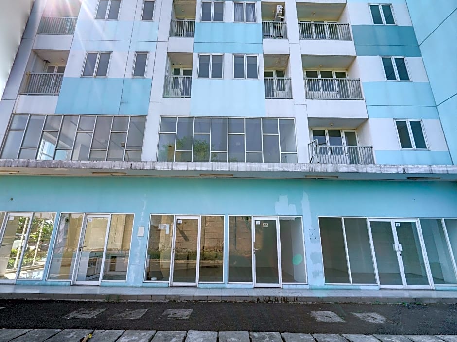 OYO Life 92889 Apartement Grand Sentraland Karawang By A.t Room