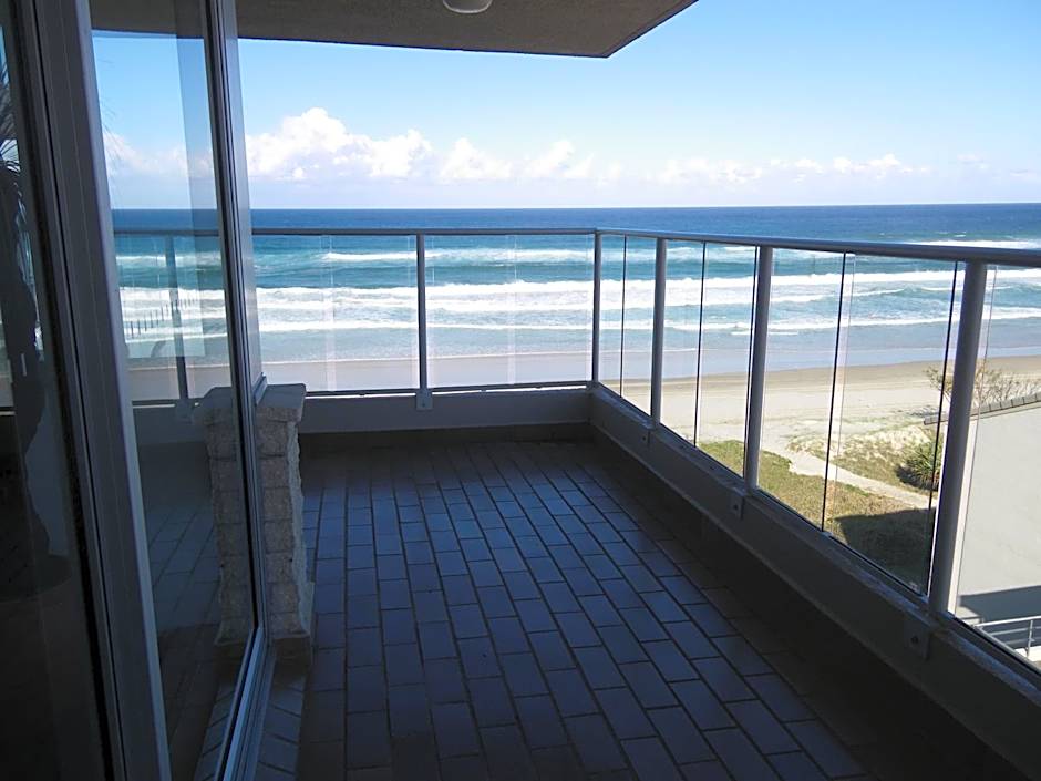 Pacific Surf Absolute Beachfront Apartments