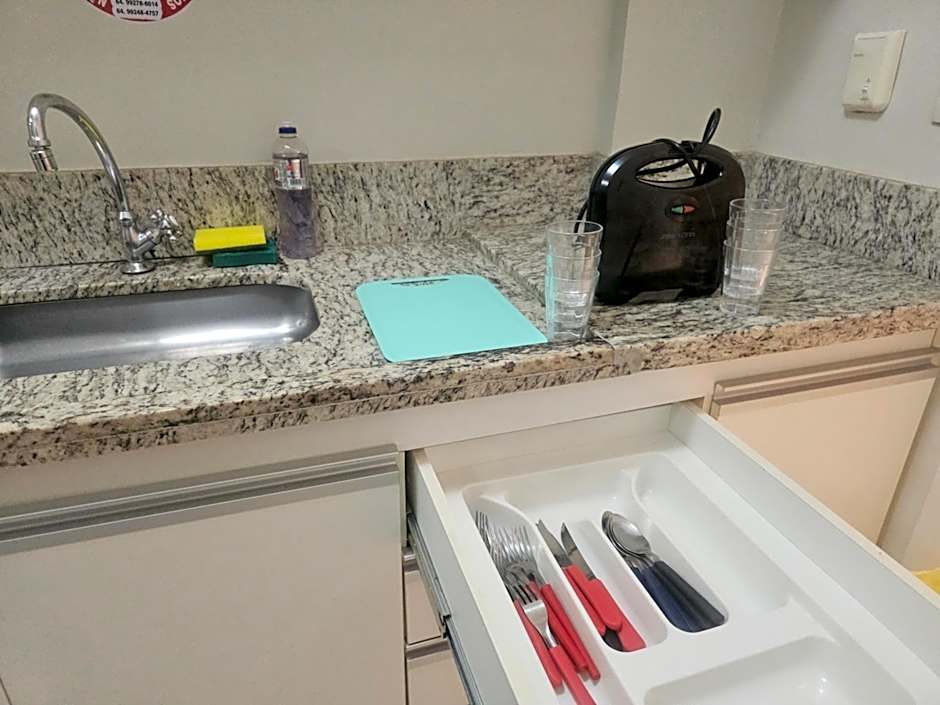 Frente ao Parque da Lagoa Quente Entrada NÃO INCLUSA Aptos Particulares com varanda