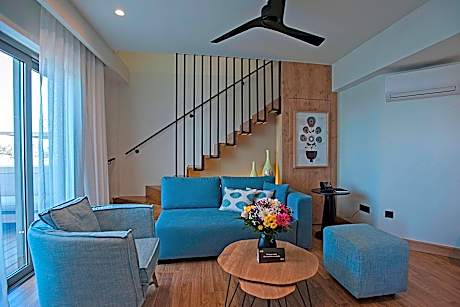 Ultimate Haven, 1 Bedroom Suite, 1 Queen or 1 Double, Seafront, Private pool