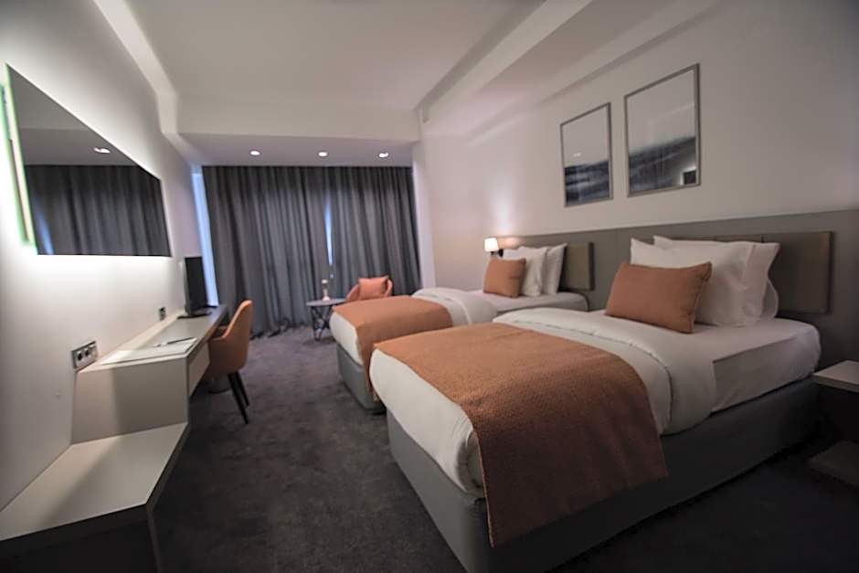 Dovv Hotel Busıness