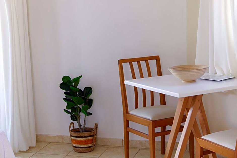 Koukounari Apartments