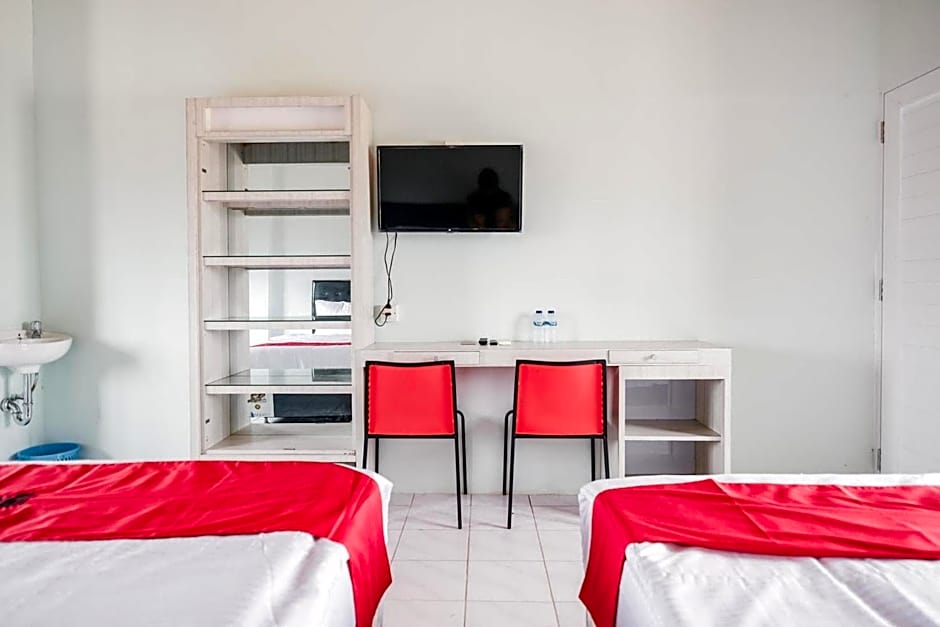 RedDoorz @ Jalan Pangeran Antasari Lampung 2