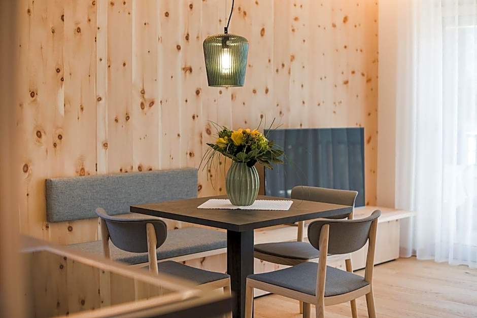 Heidi & Edith Family Aparthotel