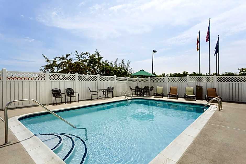 Country Inn & Suites by Radisson, Bel Air/Aberdeen, MD