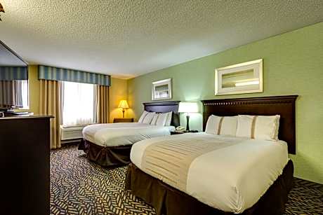 Queen Room with Pool View