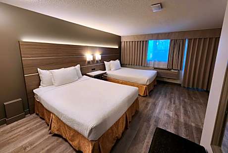 Deluxe Queen Room with Two Queen Beds - Non-Smoking