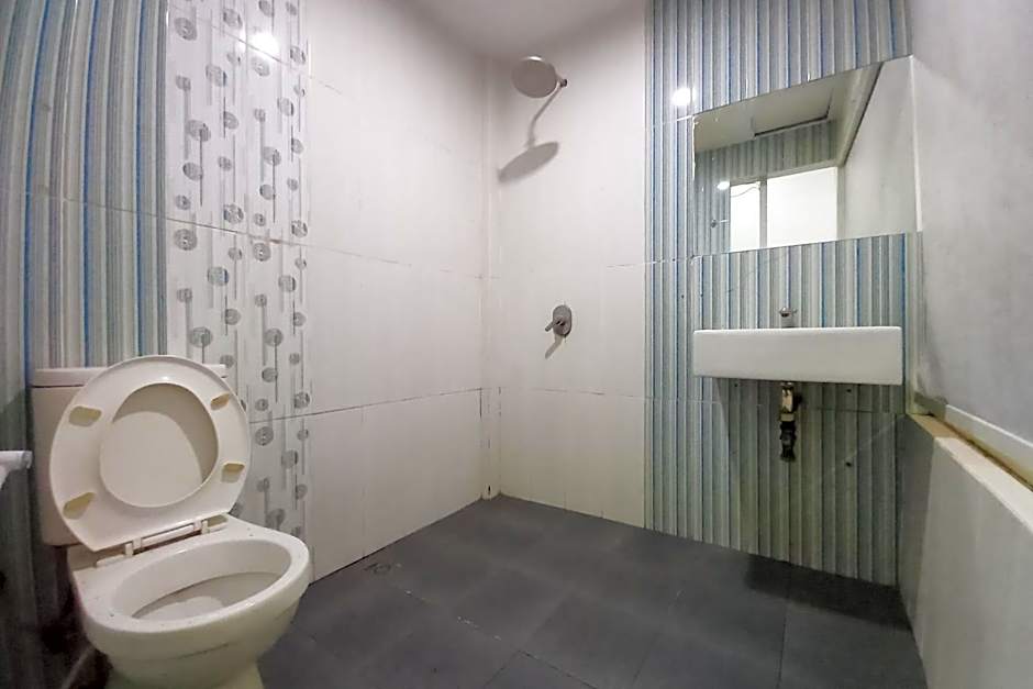 RedDoorz Premium at Hotel T-ONE Jambi