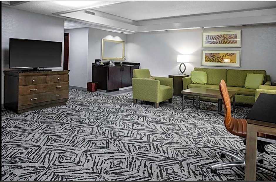 DoubleTree By Hilton Omaha Downtown