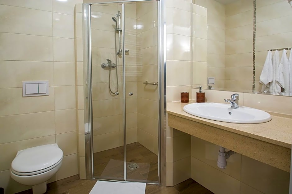 Hotel Nowy Zdrój - Centrum Zdrowia i Wypoczynku