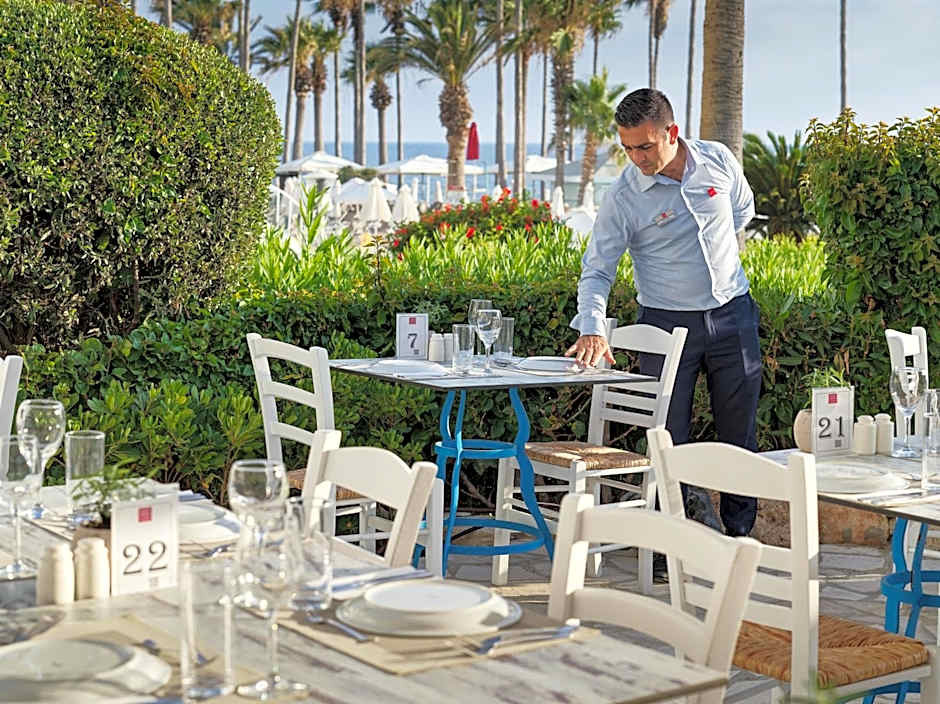 Leonardo Plaza Cypria Maris Beach Hotel & Spa