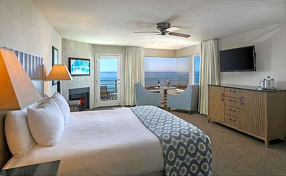 Cambria Landing Inn & Suites