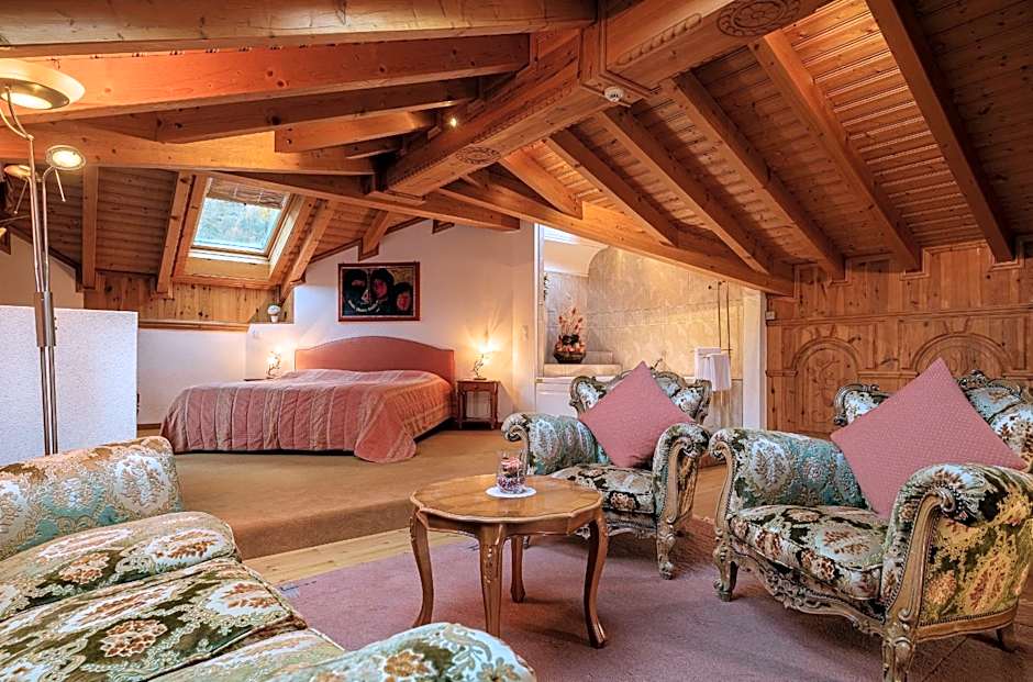 Photo 1 of 10 of Romantic Suite