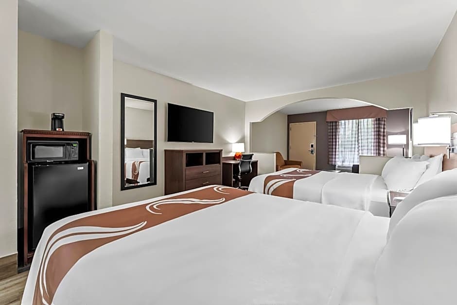 Quality Inn & Suites near Robins Air Force Base