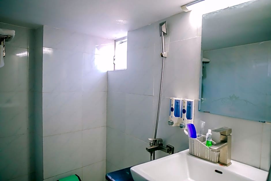 Khách sạn Thái Sơn