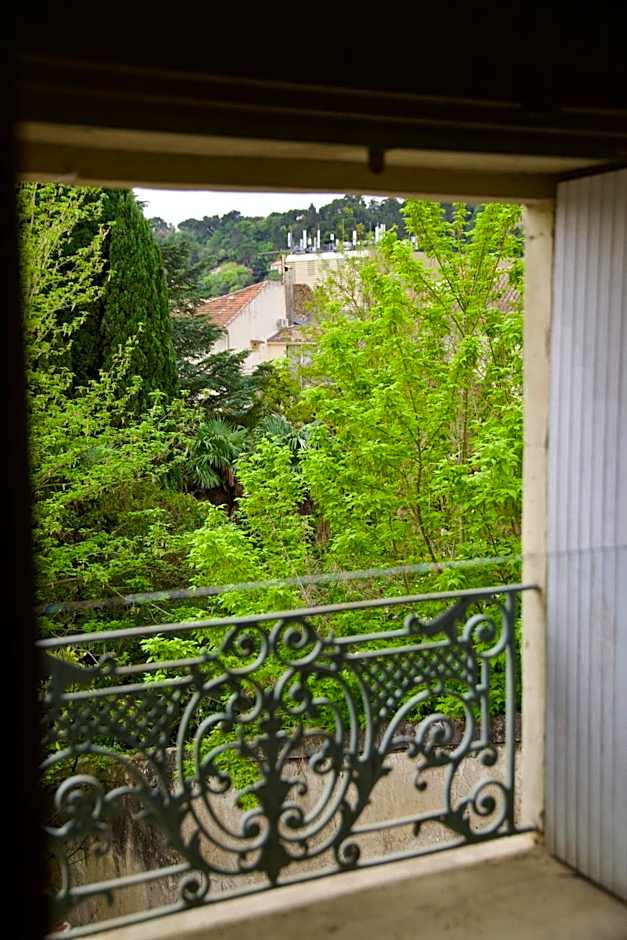 A Propos- Suites et chambres