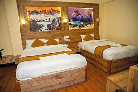 Deluxe Family Room