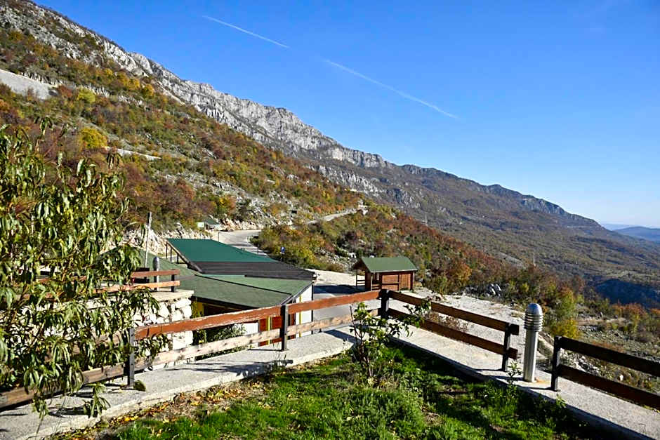 OSTROG Aparthotel KOLIBA-VLASTNIŠTVO MANASTIRA OSTROG