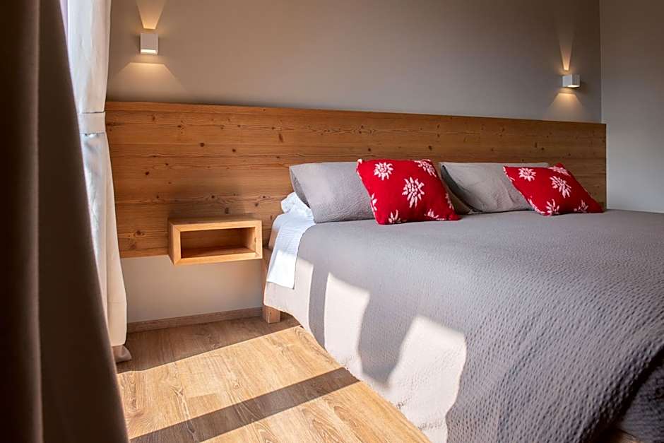 Photo 1 of 38 of 1 Double Bed or 2 Beds