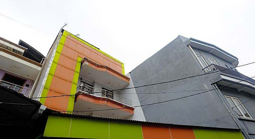 OYO 485 Marcello Residence