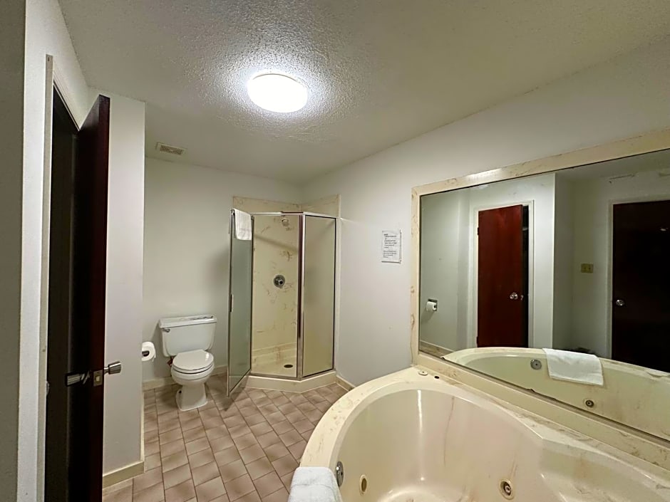Royal Inn - Anniston