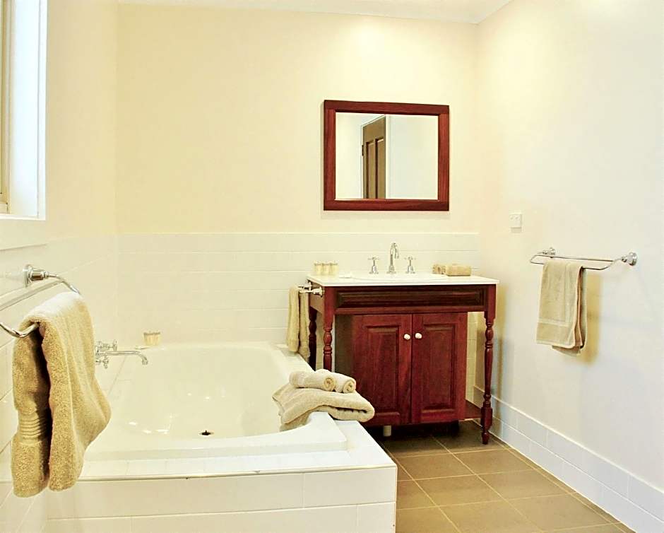 Bungaree Station Bed And Breakfast