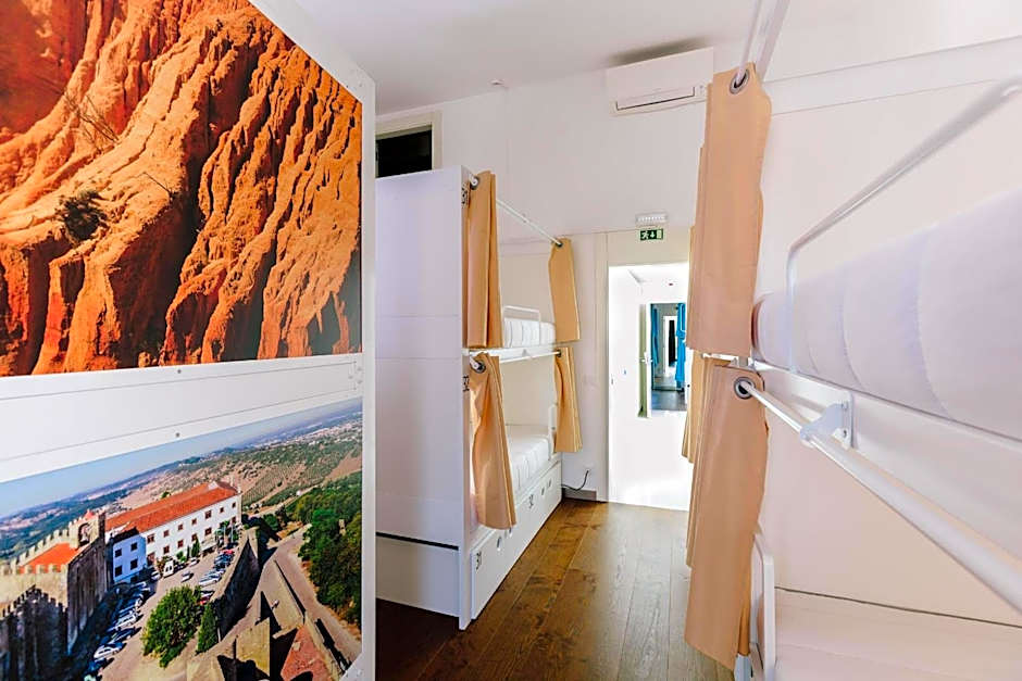 Lisbon South Hostel
