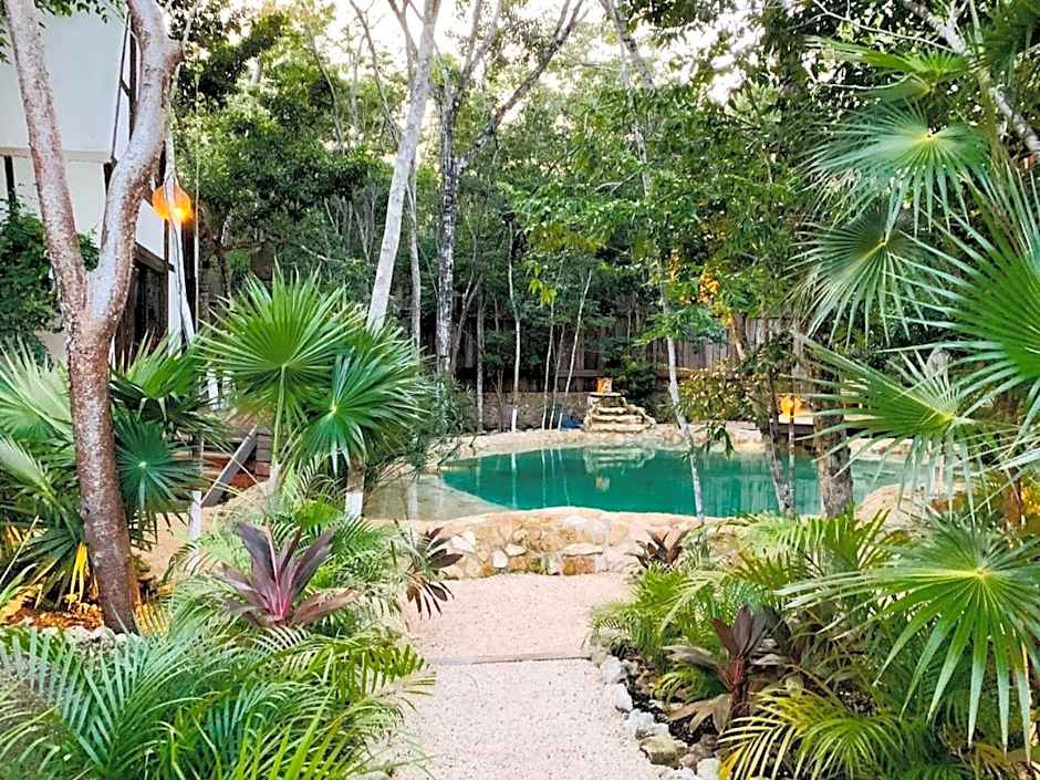 Nahouse Jungle Lodges