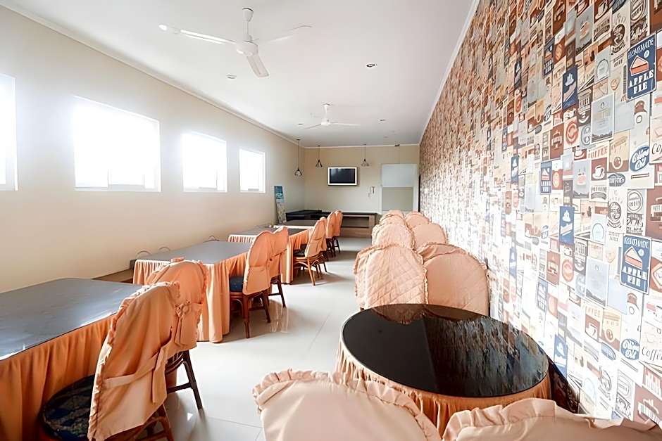 RedDoorz Plus @ Jalan Raden Intan Lampung