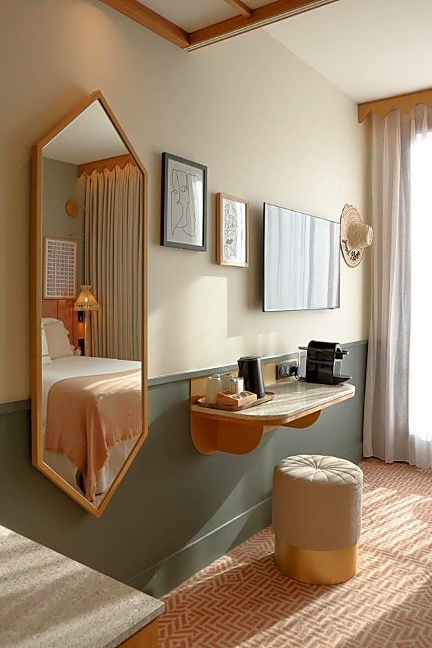 Bloom House Hotel & SPA