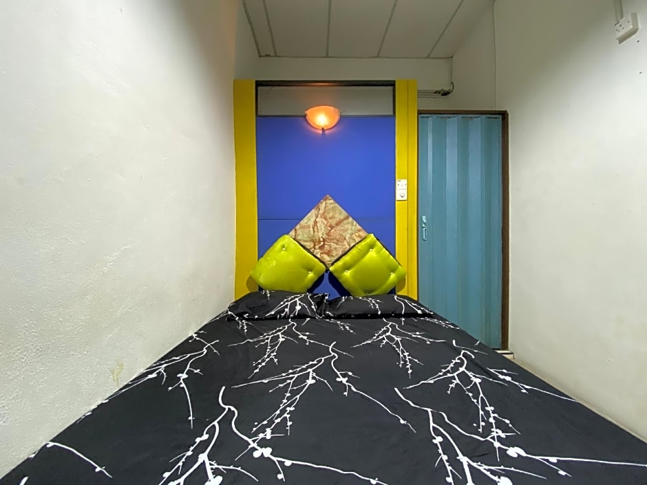 SPOT ON 90293 SK Budget Hotel