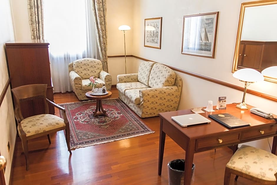 Phi Hotel Dei Medaglioni