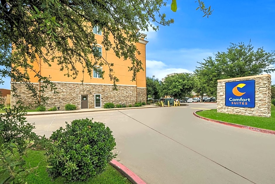 Comfort Suites Plano