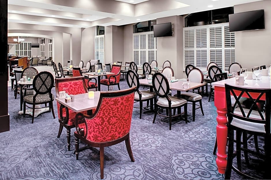 Holiday Inn Savannah Historic District, an IHG Hotel