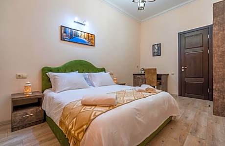 Large Double Room