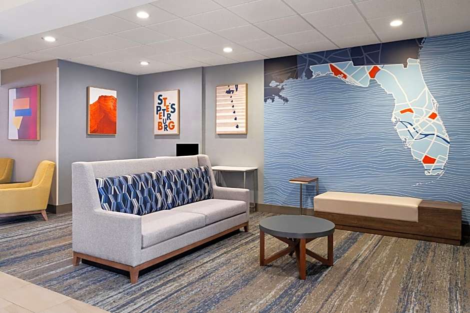 Holiday Inn Express St. Petersburg North / I-275 By IHG