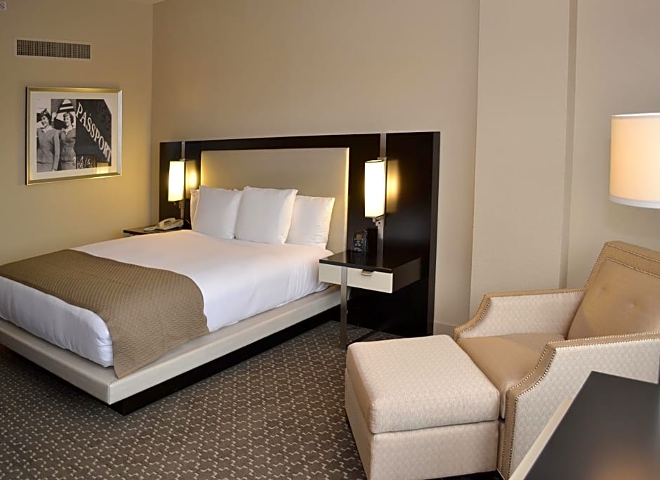DoubleTree By Hilton Houston Hobby Airport