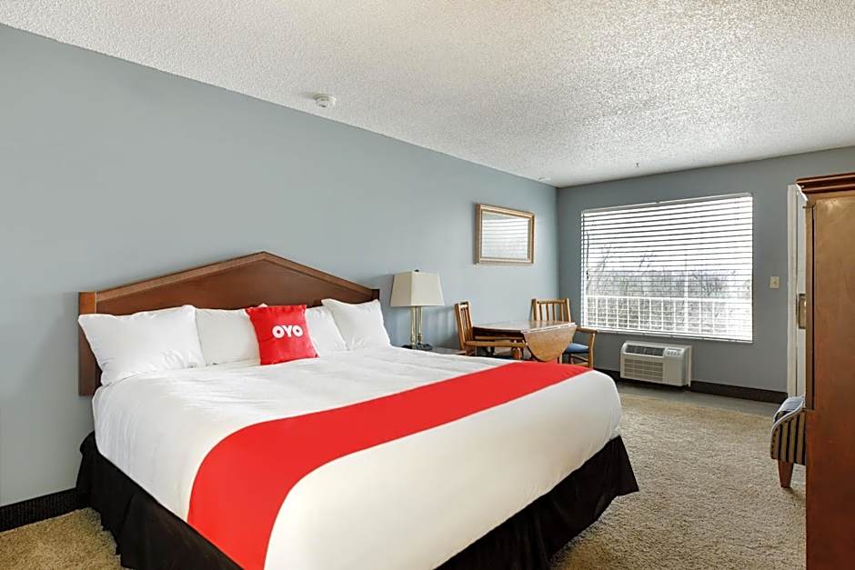 OYO Hotel Branson MO-165