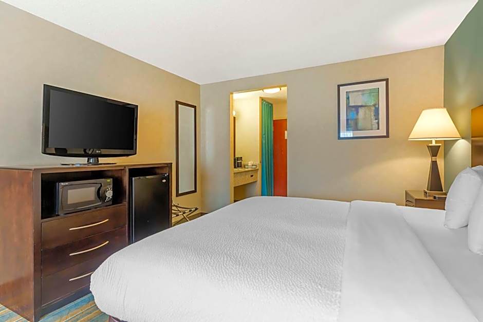 Best Western Berkshire Hills Inn And Suites