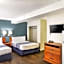 Econo Lodge Inn & Suites University