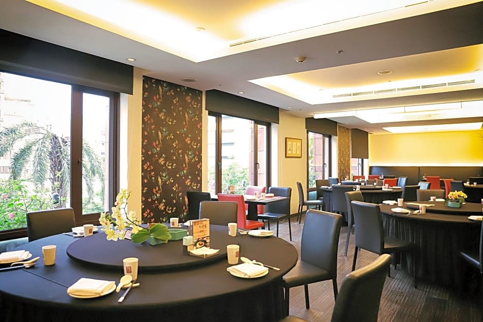 Grand Victoria Hotel