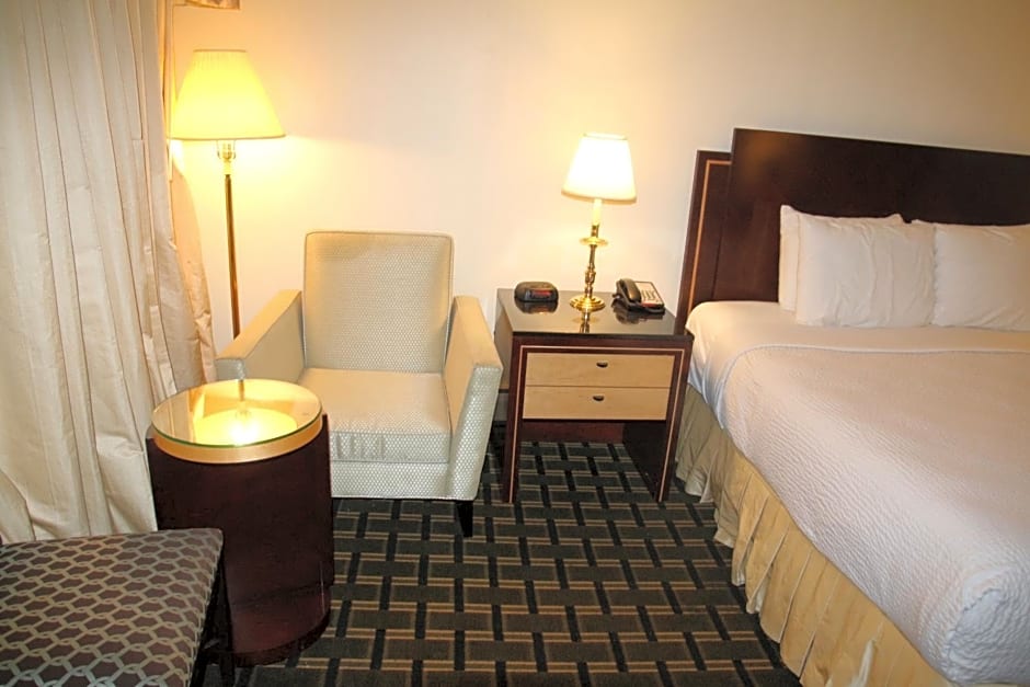 Bedford Plaza Hotel
